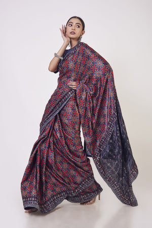 Shop beautiful blue and red printed bead work handloom saree online in USA with saree blouse. Make a fashion statement on festive occasions and weddings with designer sarees, designer suits, Indian dresses, Anarkali suits, palazzo suits, designer gowns, sharara suits, embroidered sarees from Pure Elegance Indian fashion store in USA.-side