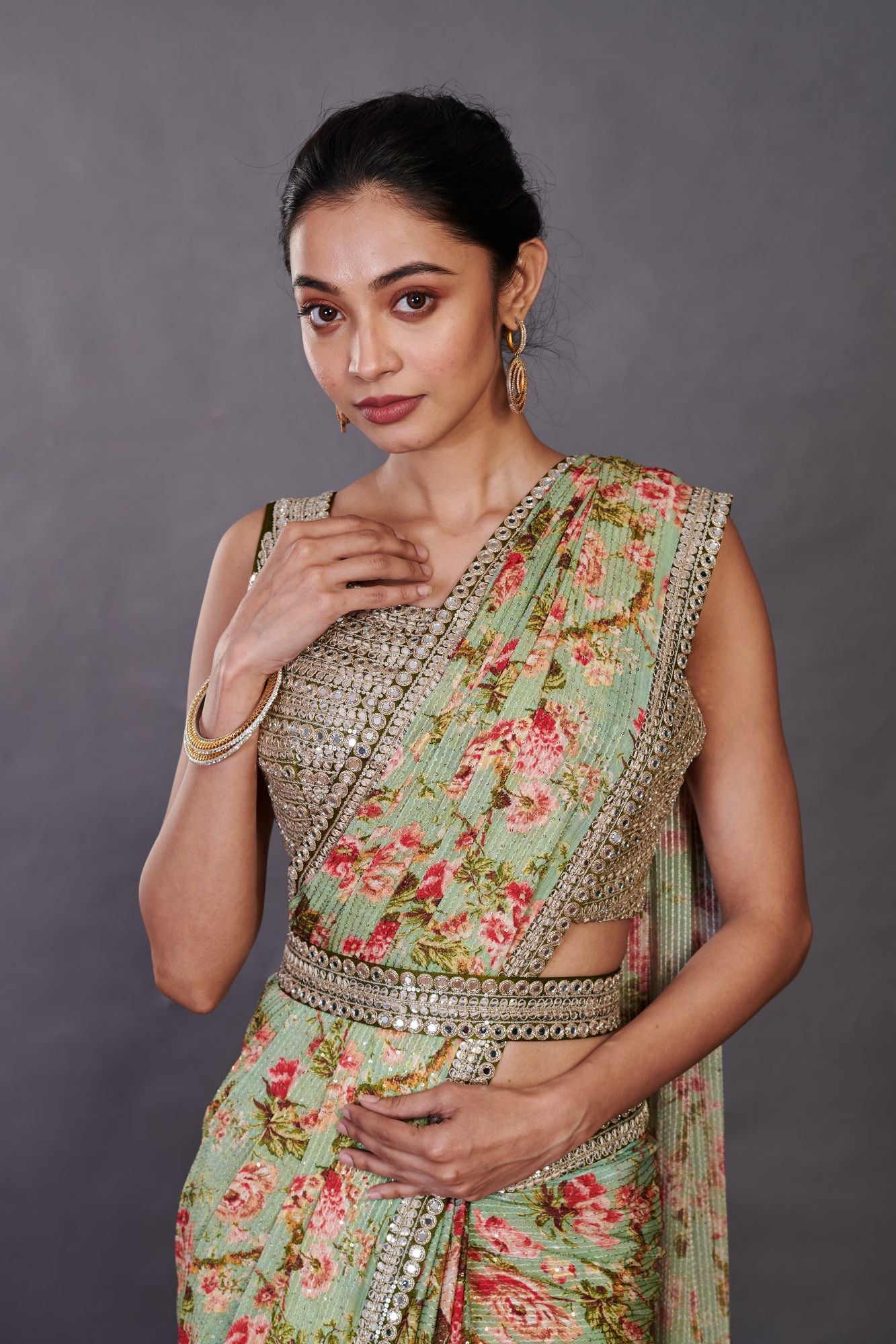 Buy pista green floral chikan sari online in USA with blouse and belt. Make a fashion statement on festive occasions and weddings with designer sarees, designer suits, Indian dresses, Anarkali suits, palazzo suits, designer gowns, sharara suits, embroidered sarees from Pure Elegance Indian fashion store in USA.-closeup