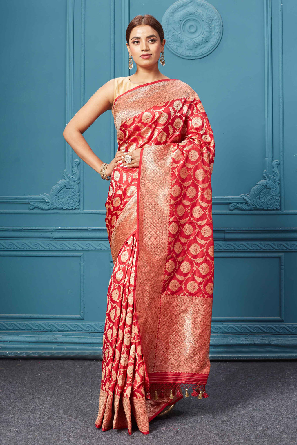 Buy red Katan silk Banarasi saree online in USA with floral zari jaal. Keep your ethnic wardrobe up to date with latest designer saris, pure silk sarees, Kanchipuram silk sarees, handwoven silk sarees, tussar silk sarees, embroidered sarees from Pure Elegance Indian saree store in USA.-full view
