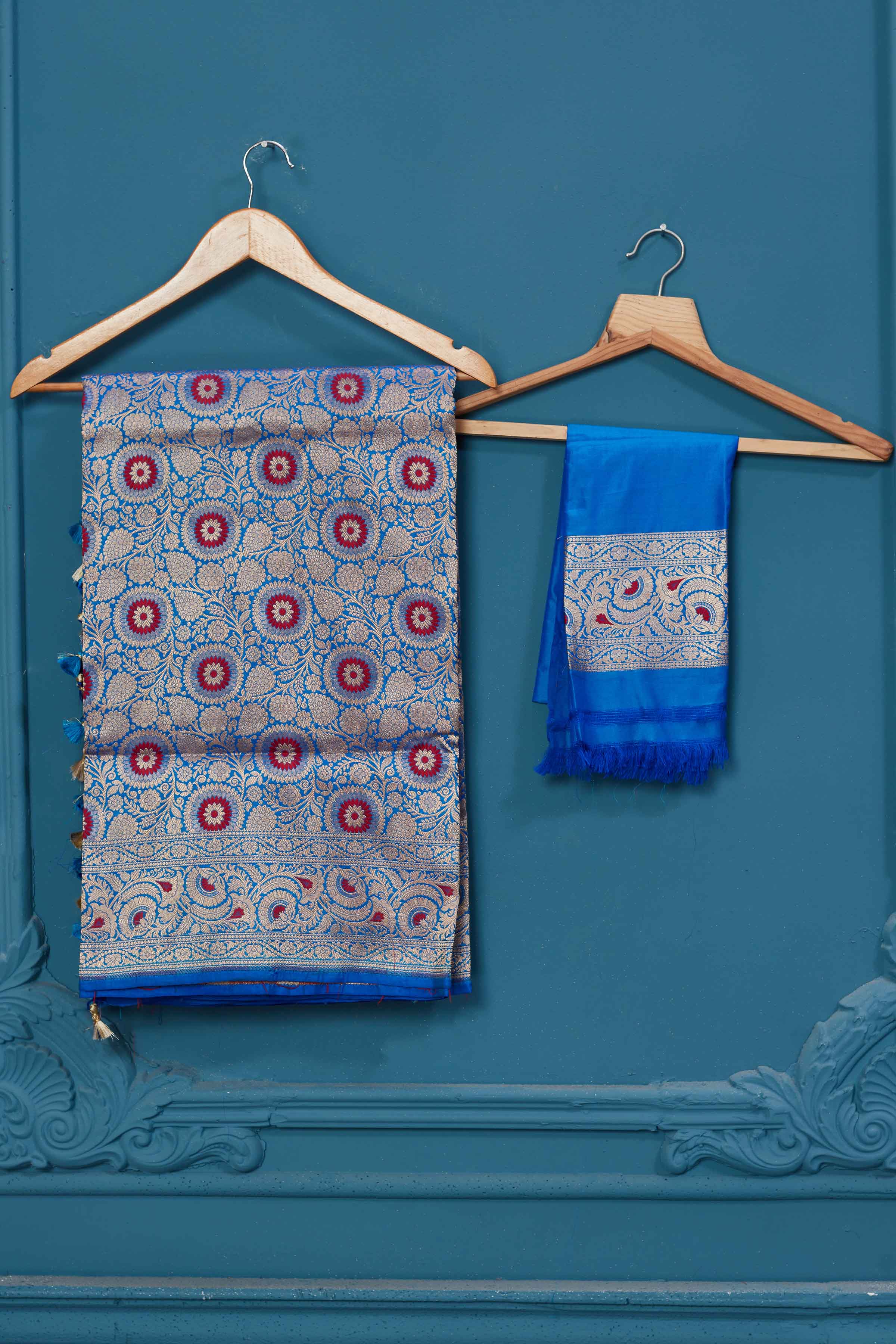 Shop blue Katan silk Banarasi sari online in USA with zari minakari jaal. Keep your ethnic wardrobe up to date with latest designer saris, pure silk sarees, Kanchipuram silk sarees, handwoven silk sarees, tussar silk sarees, embroidered sarees from Pure Elegance Indian saree store in USA.-blouse
