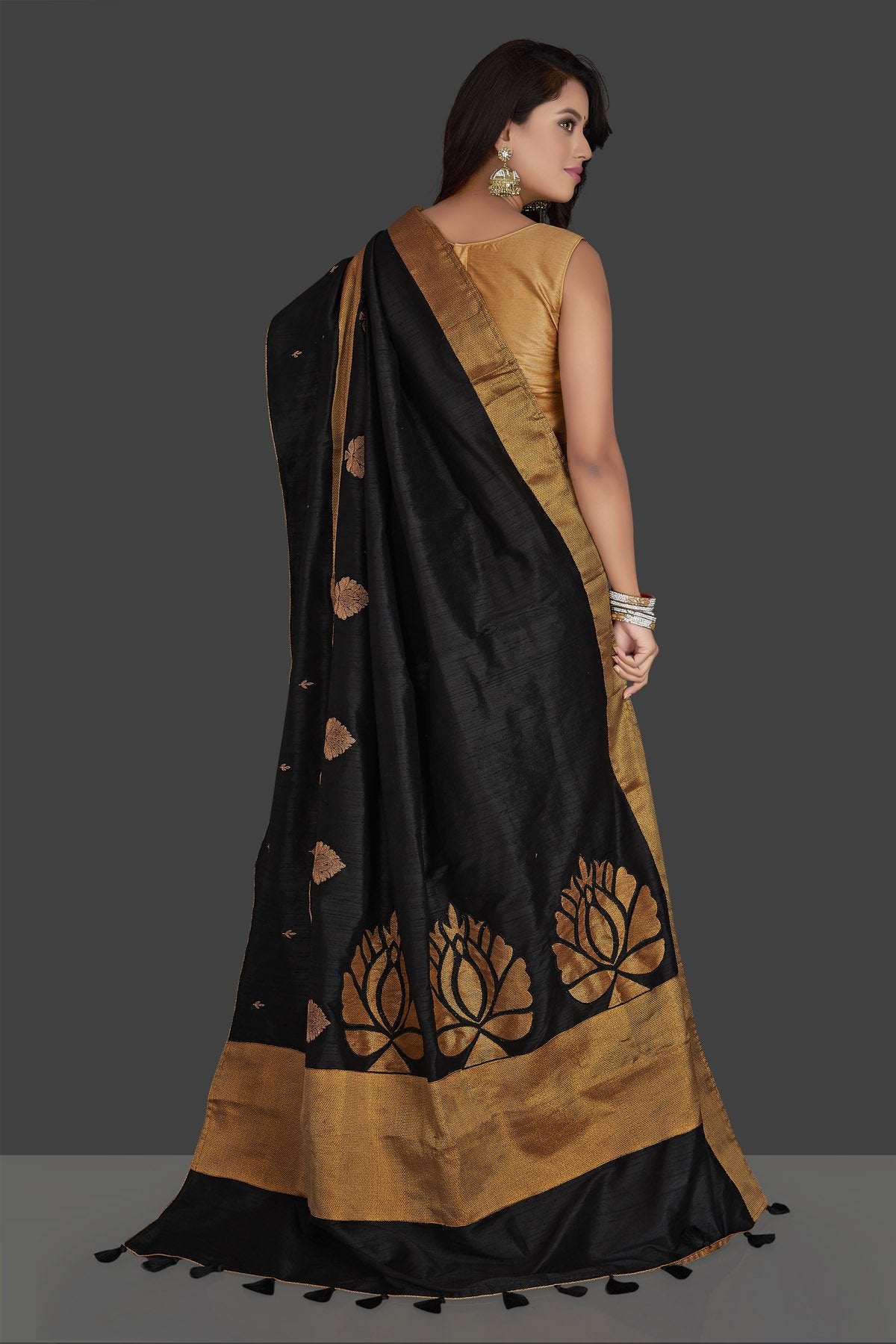 Shop beautiful black applique work raw silk saree online in USA with cream applique work sari blouse. Radiate elegance with embroidered sarees with blouse, raw silk sarees from Pure Elegance Indian fashion boutique in USA. We bring a especially curated collection of ethnic saris for Indian women in USA under one roof!-back