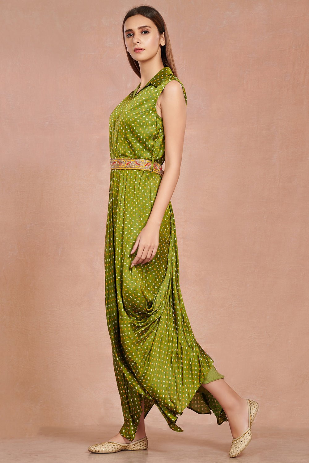 Shop beautiful mehendi green bandhej print jumpsuit online in USA with embroidered belt. Make a fashion statement on festive occasions and weddings with designer suits, Indian dresses, Anarkali suits, palazzo suits, designer gowns, sharara suits from Pure Elegance Indian fashion store in USA.-side