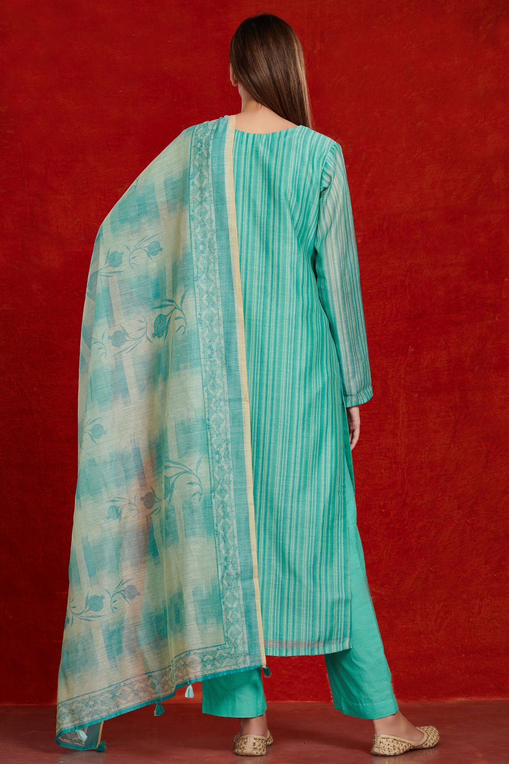 Shop gorgeous teal chanderi suit set online in USA with tie and dye dupatta. Make a fashion statement on festive occasions and weddings with palazzo suits, sharara suits, partywear dresses, salwar suits from Pure Elegance Indian fashion store in USA.-back