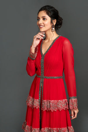 Buy stunning red and metallic front open Anarkali online in USA  Make a fashion statement on festive occasions and weddings with designer suits, Indian dresses, Anarkali suits, palazzo suits, designer gowns, sharara suits from Pure Elegance Indian fashion store in USA.-closeup