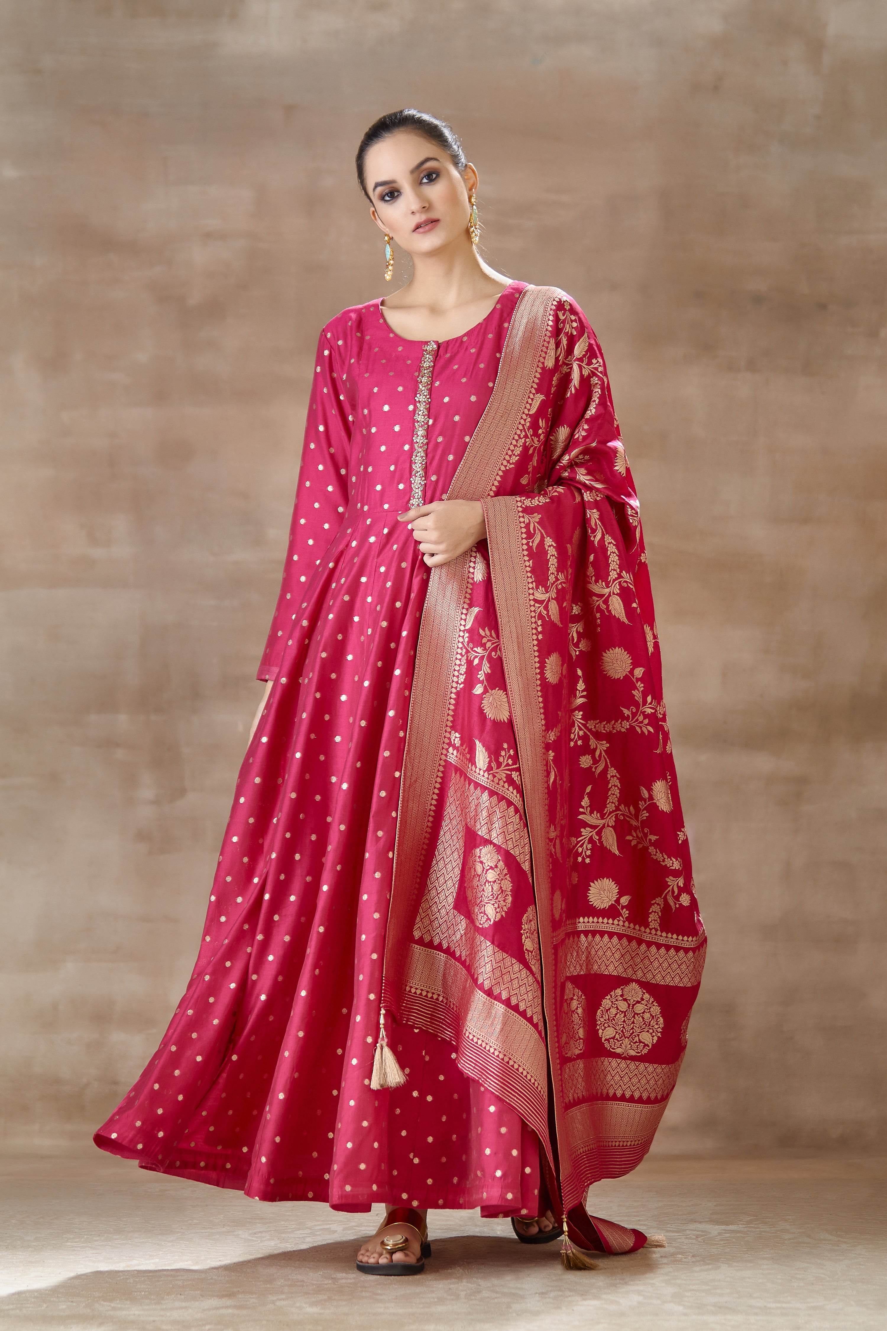 50z286F-RO Red Embroidery Silk Suit with Matching Dupatta