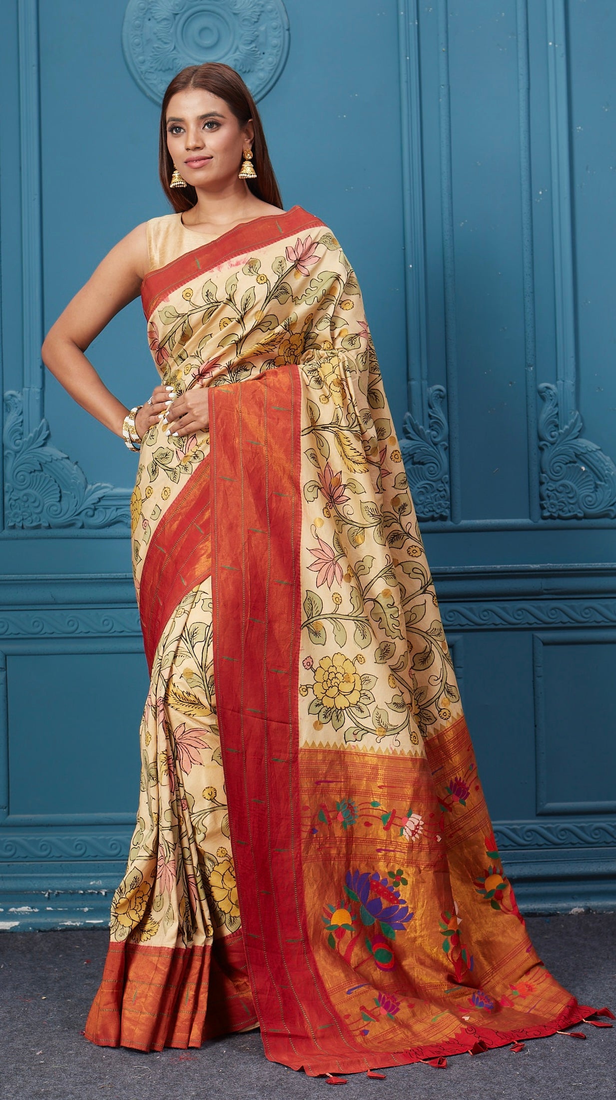 Shop cream Kalamkari Paithani sari online in USA with red zari border. Look your best on festive occasions in latest designer sarees, pure silk saris, Kanchipuram silk sarees, handwoven sarees, tussar silk sarees, embroidered saris from Pure Elegance Indian clothing store in USA.-full view
