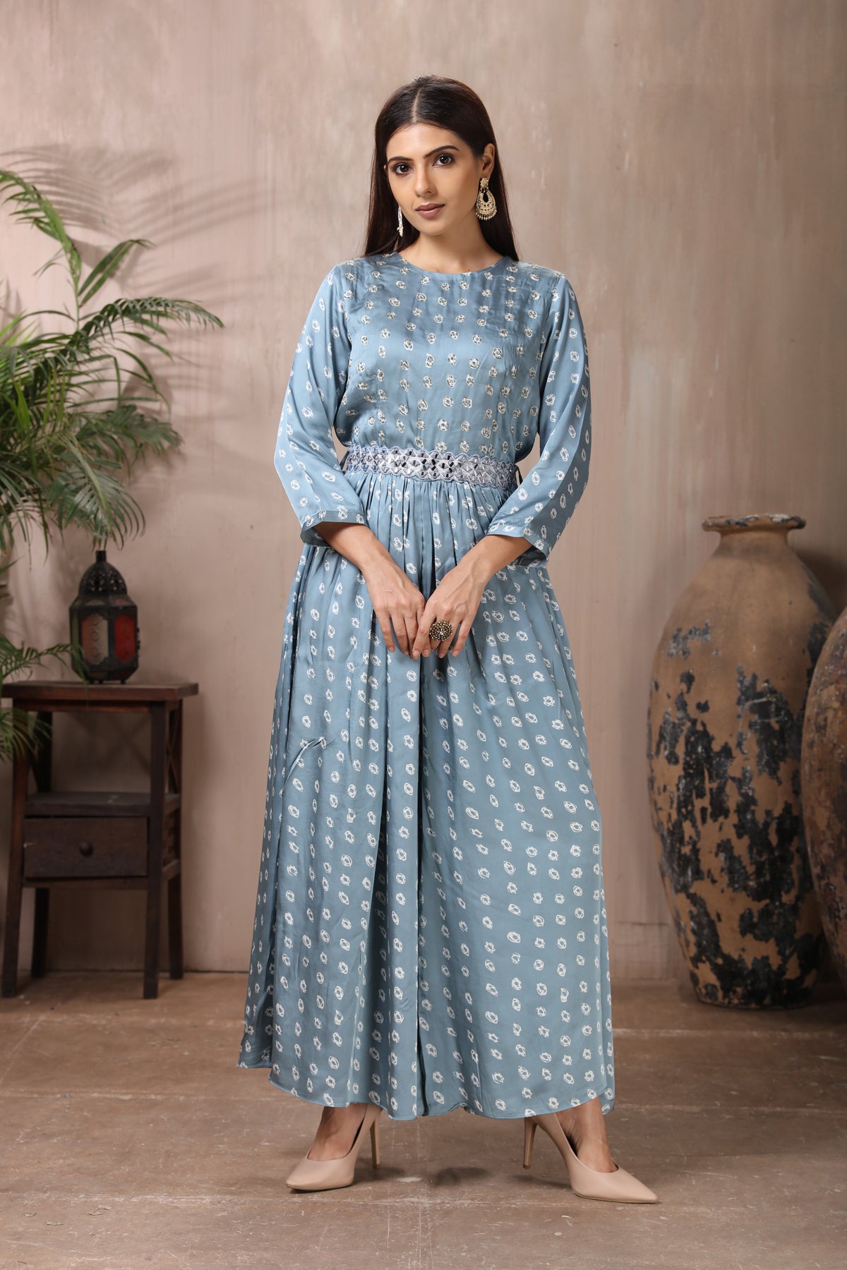 Buy stunning grey Bandhej print crepe silk jumpsuit online in USA. Flaunt Indian style at parties and weddings in beautiful designer dresses, salwar suits, Anarkali suits, gowns, palazzo suits from Pure Elegance Indian fashion store in USA.-front