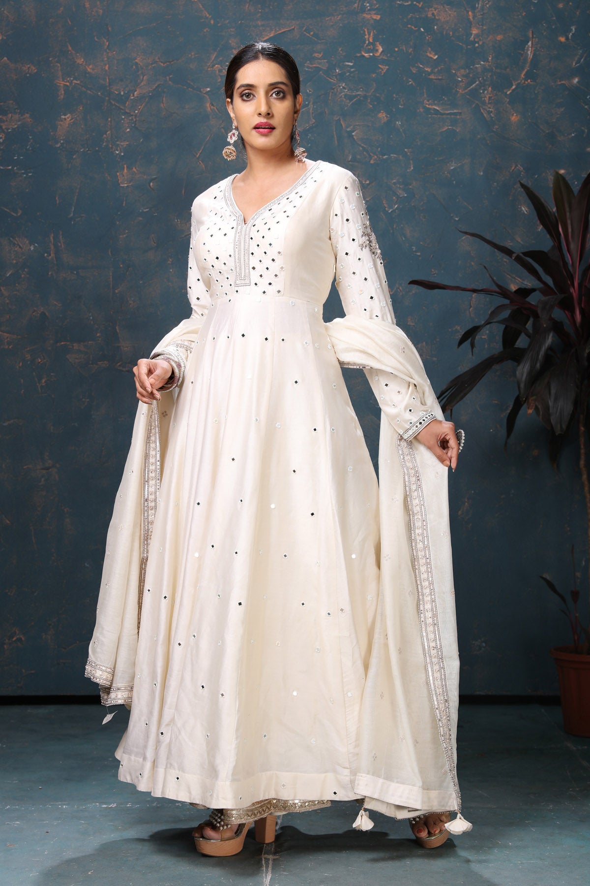 Shop stunning off-white embroidered Anarkali suit online in USA with dupatta. Flaunt Indian style at parties and weddings in beautiful designer dresses, salwar suits, Anarkali suits, gowns, palazzo suits from Pure Elegance Indian fashion store in USA.-dupatta
